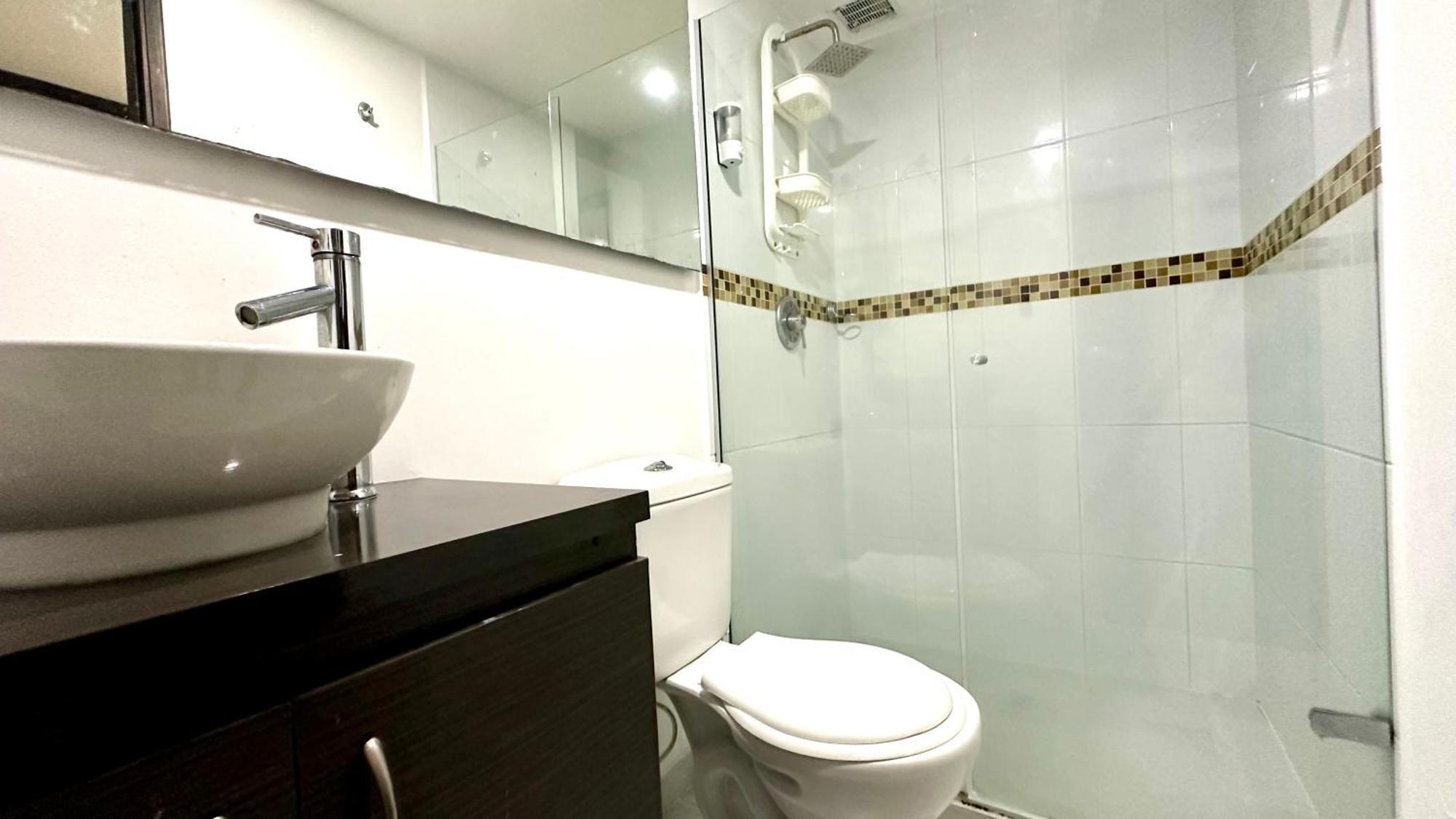 Apto Moderno En Laureles Medellín Exteriör bild