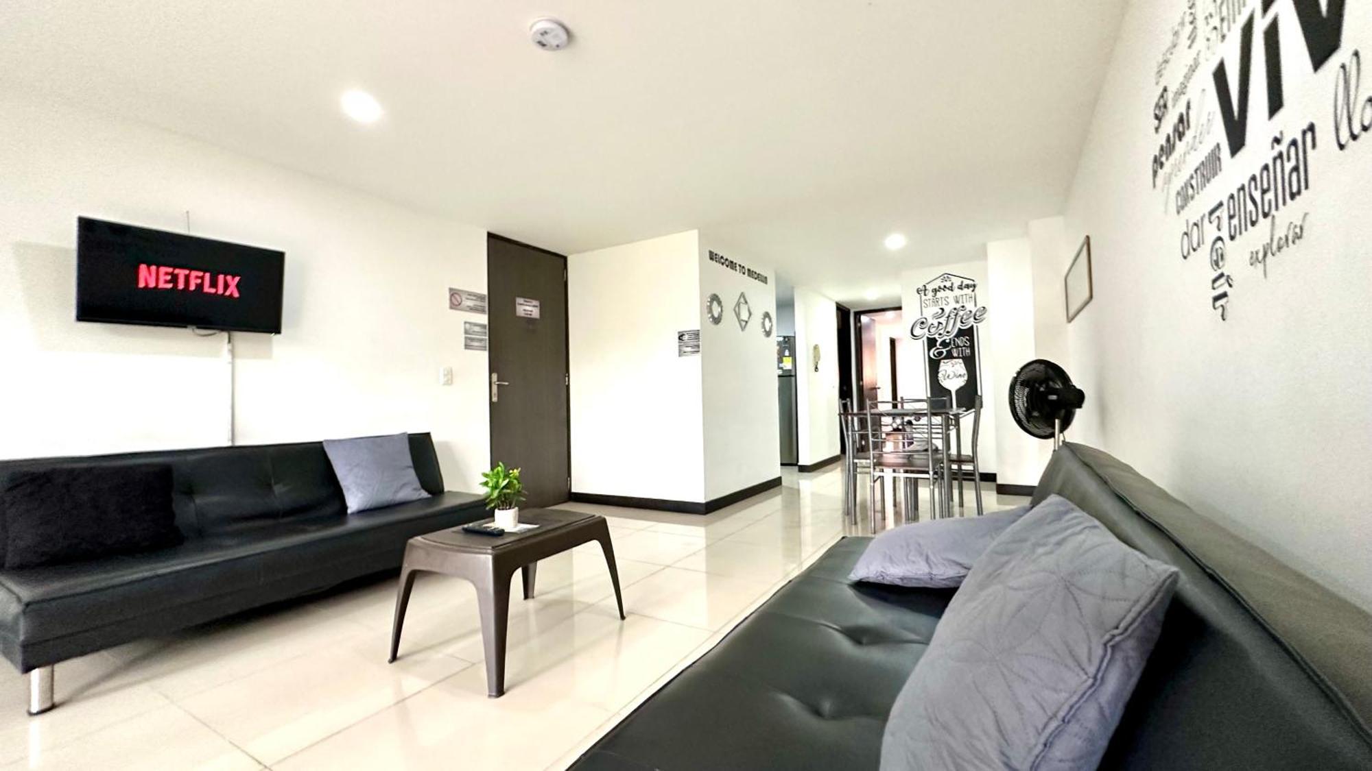 Apto Moderno En Laureles Medellín Exteriör bild