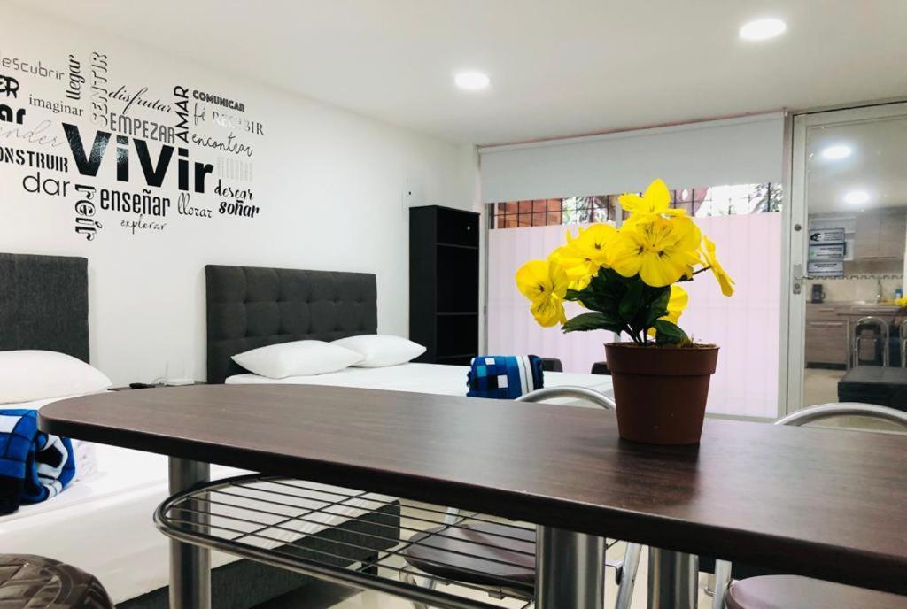 Apto Moderno En Laureles Medellín Exteriör bild