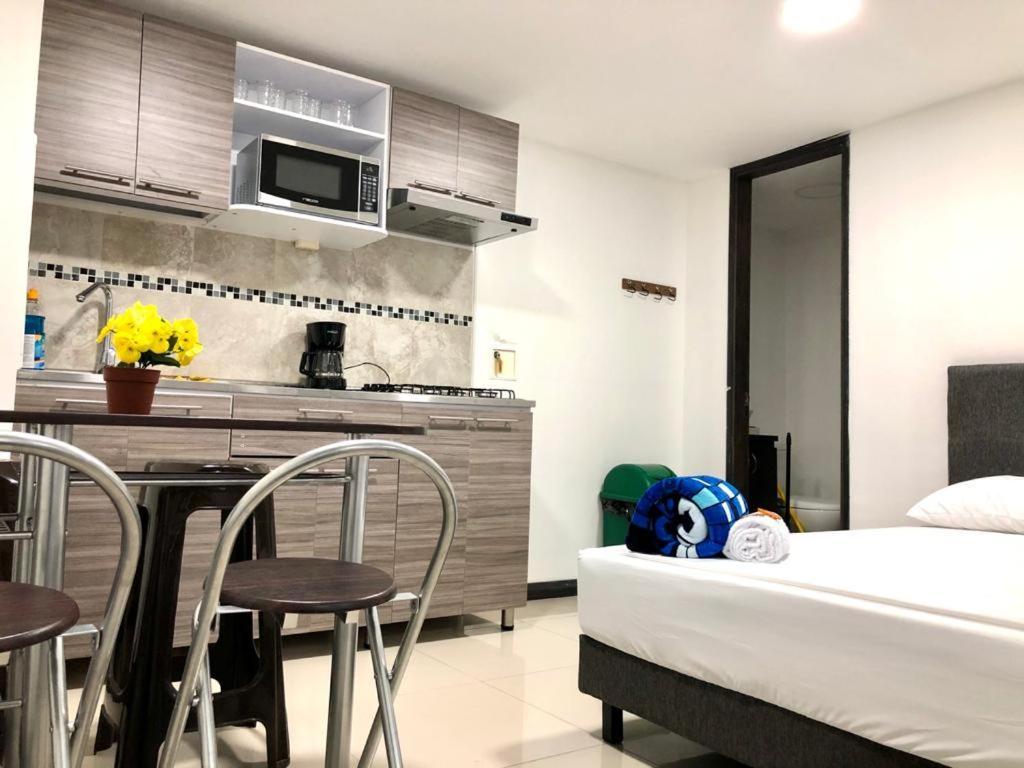 Apto Moderno En Laureles Medellín Exteriör bild