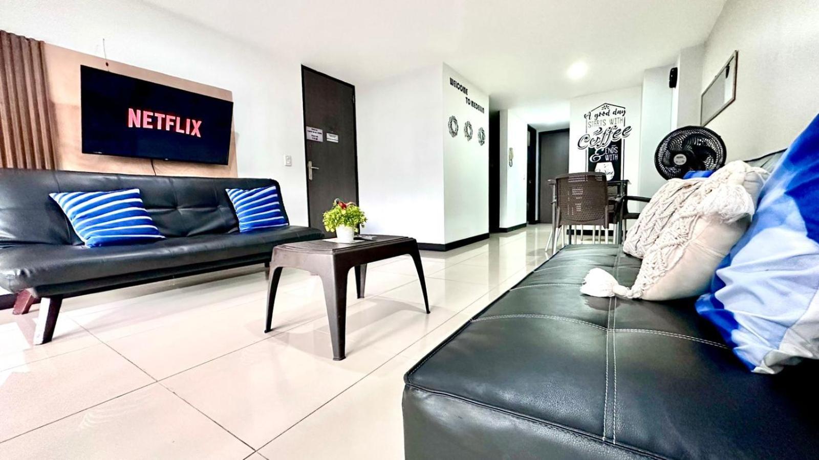 Apto Moderno En Laureles Medellín Exteriör bild
