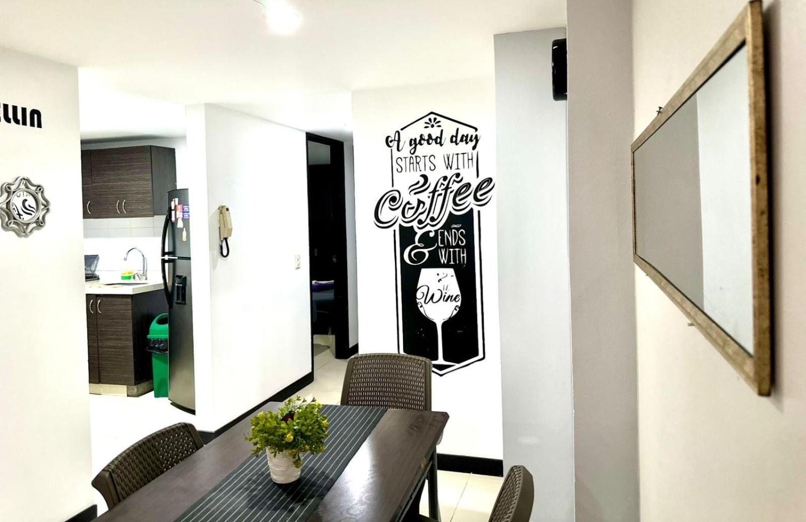 Apto Moderno En Laureles Medellín Exteriör bild