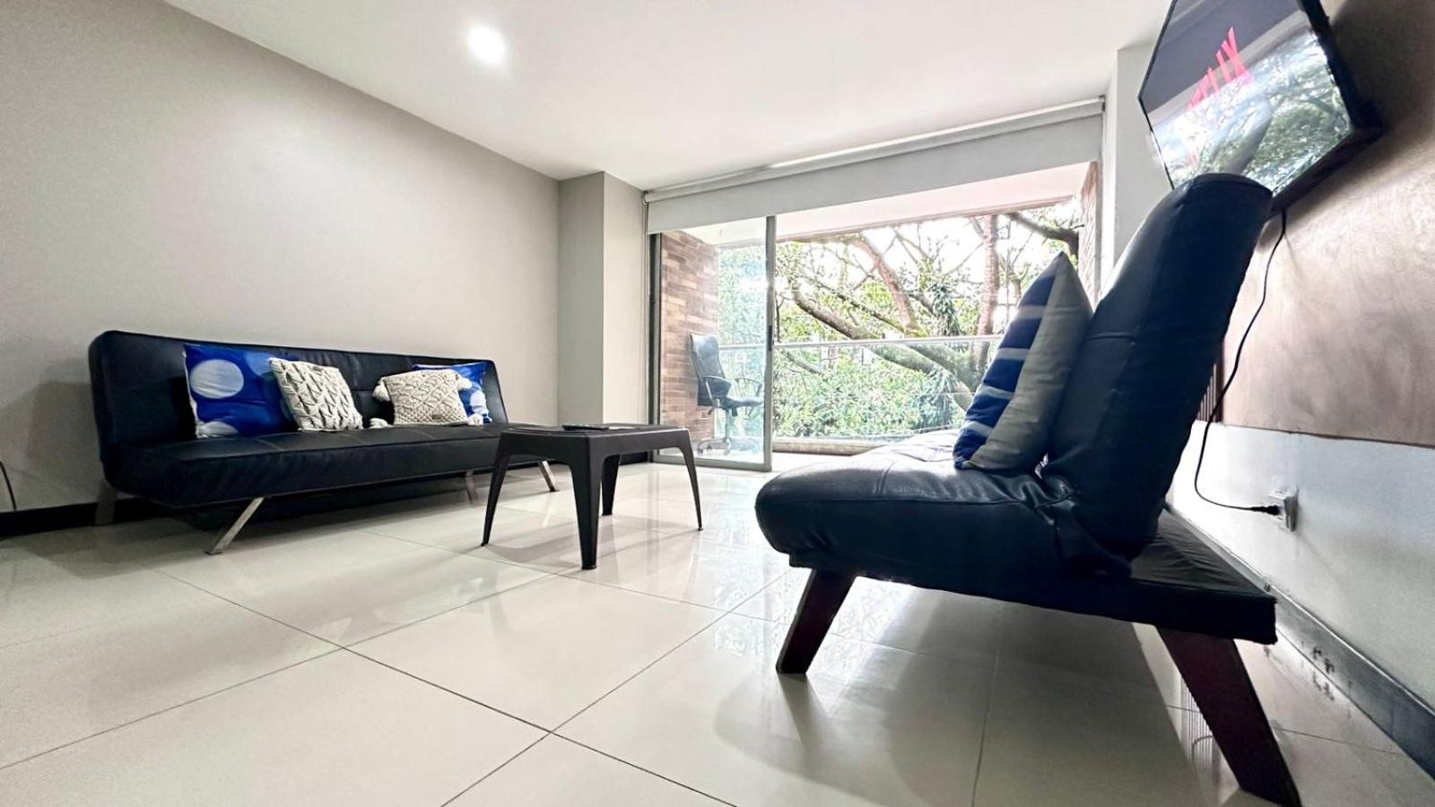 Apto Moderno En Laureles Medellín Exteriör bild